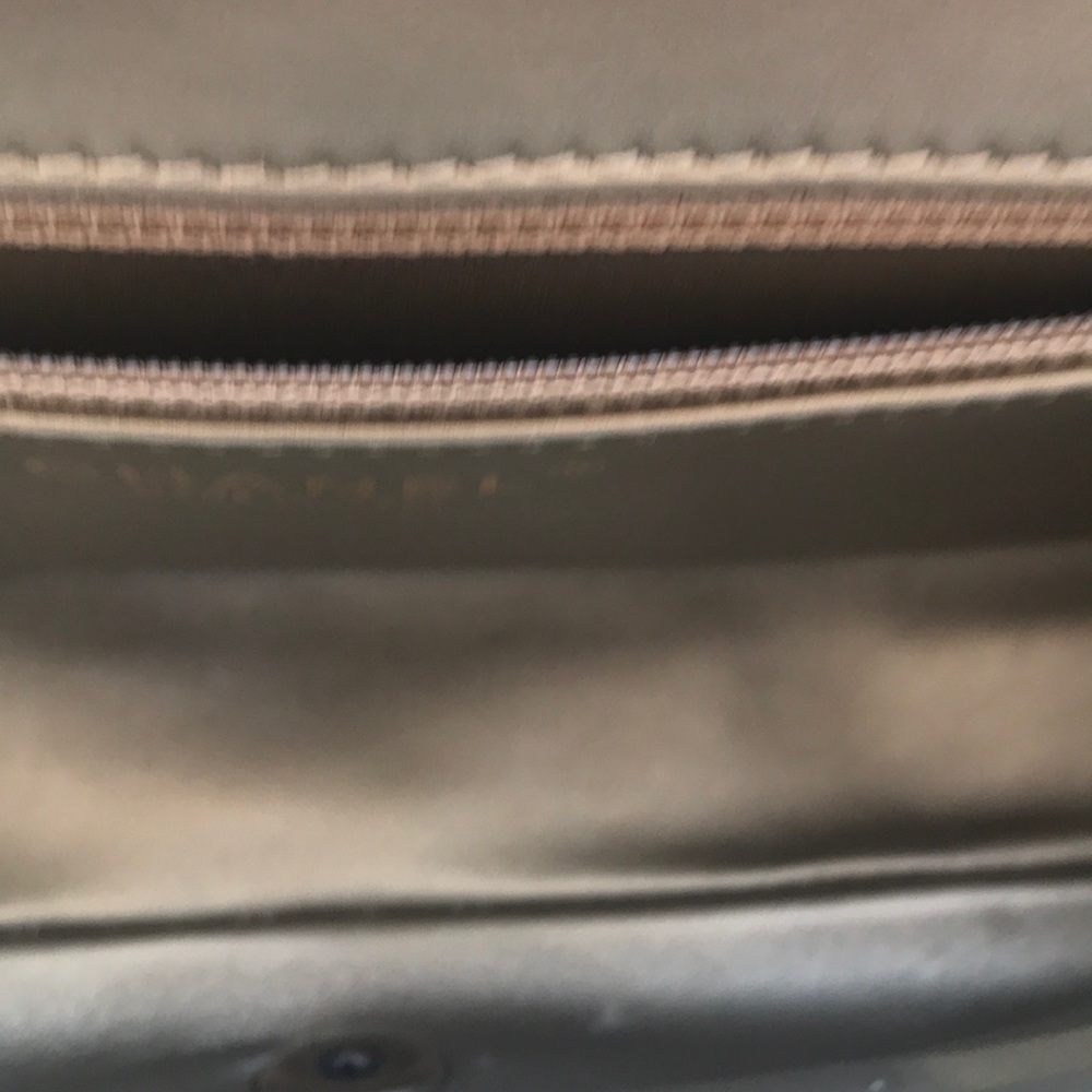 Chanel reissue bag - Picture 3 of 8